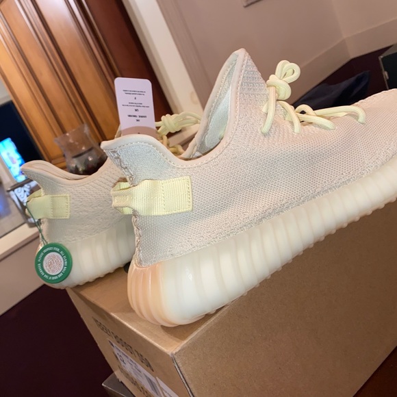 Butter yellow mens size yeezy 350v